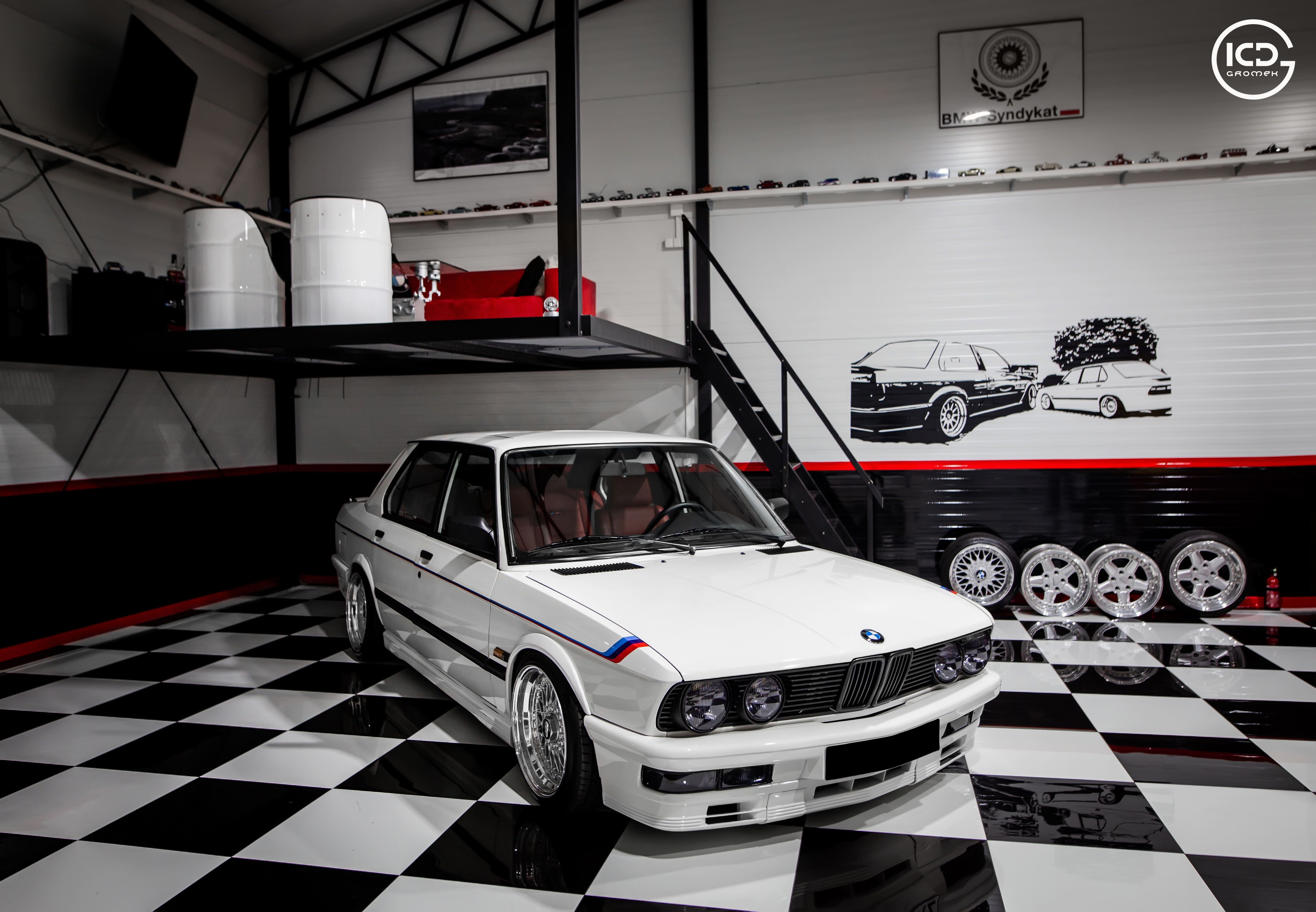 icdgromek, BMW E28 INTERIOR, BMWE28, E28, bmw 5, bmw interior, bmw 5m, power interior, Recaro seats, fotele Recaro, walizka do auta, walizka, kuferek retro, kufer retro, torba retro, podróż, Adventure car, , roadster, cabrio, cabrio interior, interior, , sonnenland cabrio, roadster, car interior, ferrari interior, custom, dywaniki samochodowe, camaro, Chevrolet camaro, interior, carinterior, icdgromek, seats, fotele, autoleather, england, germany, tapicerka samochodowa, renovation, classiccar, oldtimer, renowacja klasykow, england, germany, polska, tapicer wodzislaw samochodowy, , tapicerka samochodowa, , tapicerka skórzana, tapicer Wodzisław śląski, Icd Gromek, icdgromek, tapicer samochodowy, haft, haftowane logo, renowacja, regeneracja, fotele, seats, szycie foteli, obszywanie, custom car, car interior, carinterior, custom interior, zmiana stylizacji, interior design, tapicerowanie, polska, konsola środkowa, deska rozdzielcza, kokpit, Dashboard, cockpit, armaturenbrett, renovation seats fotele, kierownica, obszywanie kierownic, obszycie kierownicy, Silesia cars, speed car, american cars, auto car upholsterer, autopolsterung, volant, calounieni auta, calounik, utesit , komfort, lenkrad, steeringwheel, saumen, hemming, tapicer samochodowy, tapicer Wodzisław slaski, projektowanie tapicerki, projektowanie wnetrz, samochodów, car interior design, dywaniki, obszycie deski rozdzielczej, german car, England car, Silesia car, individual interior,